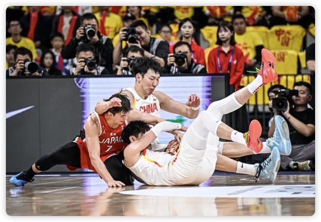 42分大勝！亞預(yù)賽中國(guó)男籃復(fù)仇日本 趙睿16+8+5